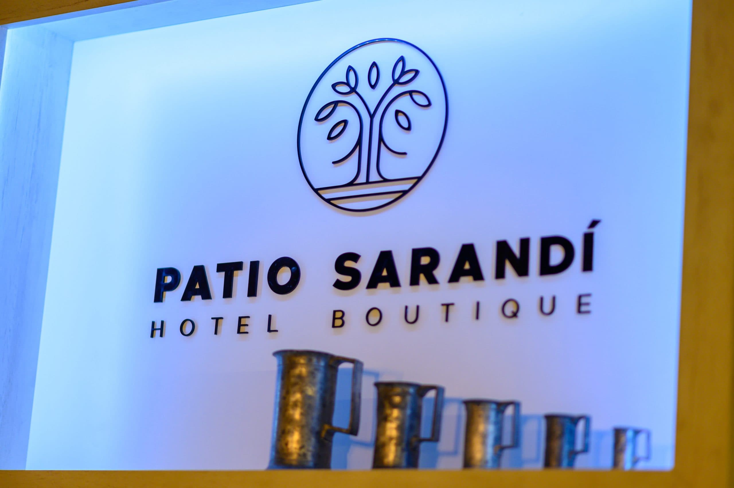 Cartel de Patio Sarandí